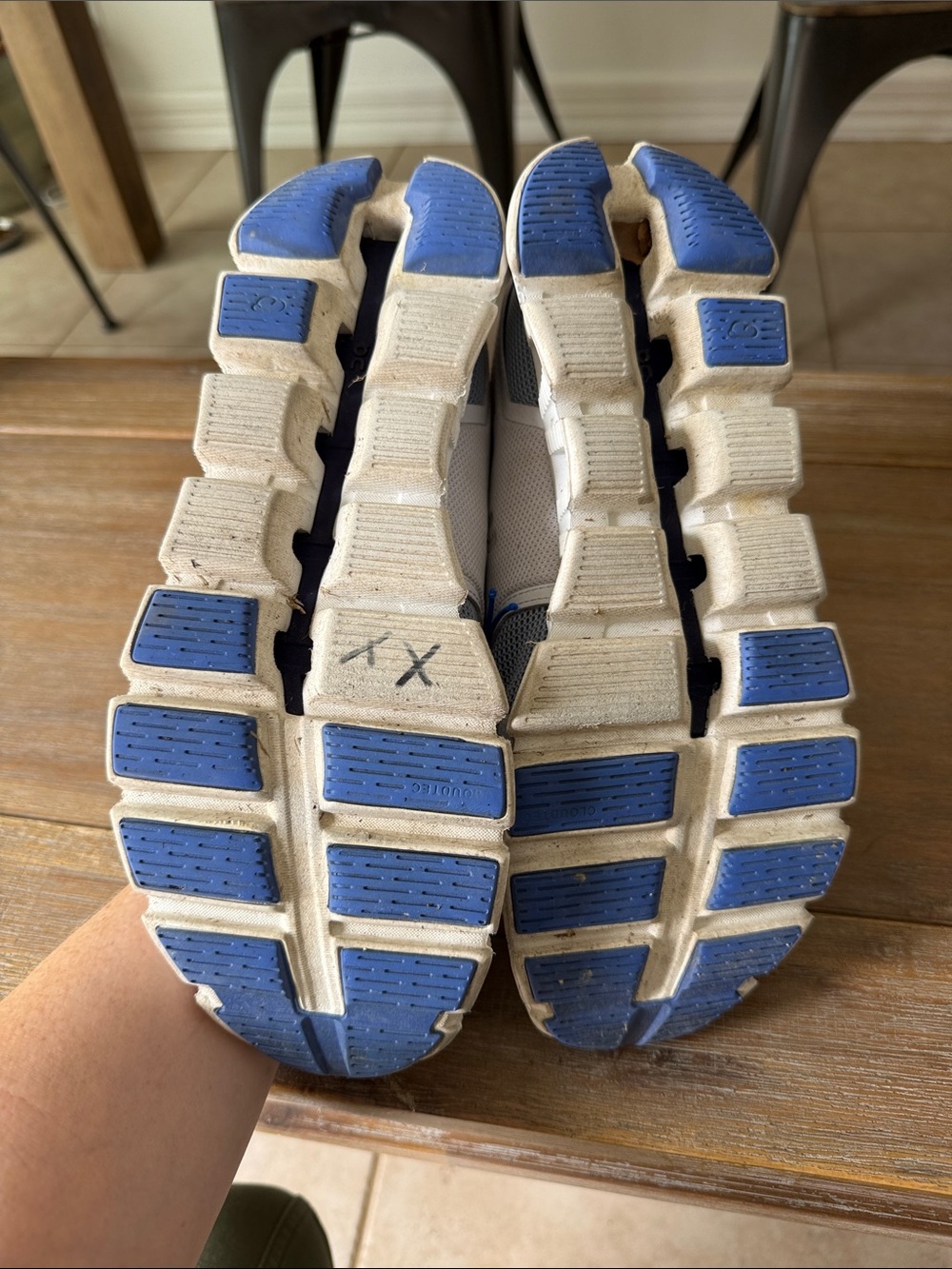 Popular On Cloud 5 Slip On Running Shoes in “Denim /White” Colorway - Picture 3 of 3